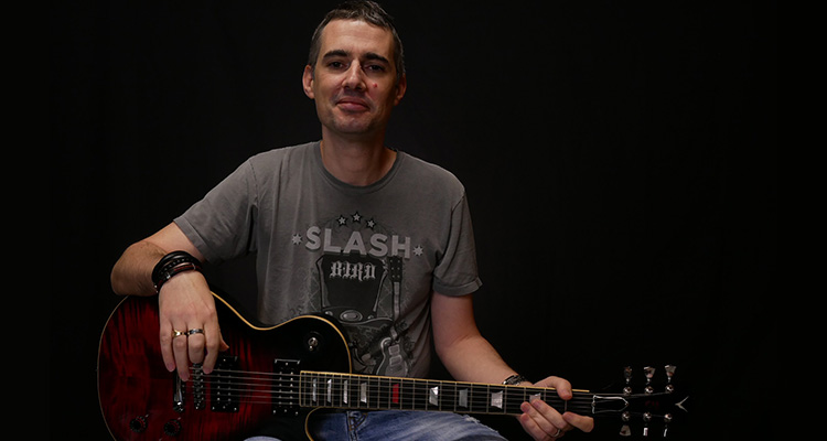 Cours de guitare : Jouez comme Slash - Niko Slash